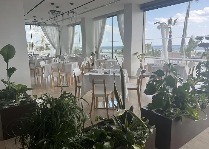 Lebay Отель Ларнака