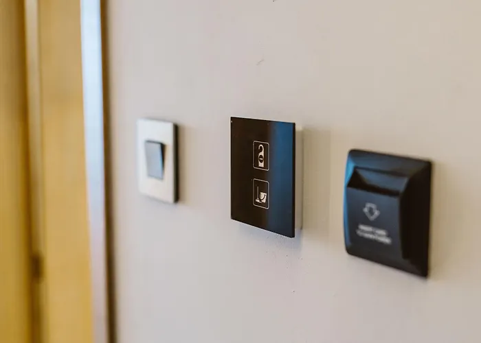 Отель Lebay Ларнака