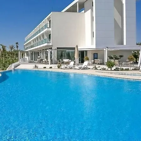 Lebay Otel 3*