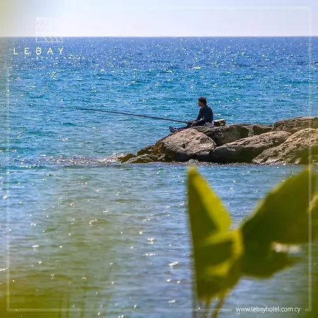 Lebay Готель