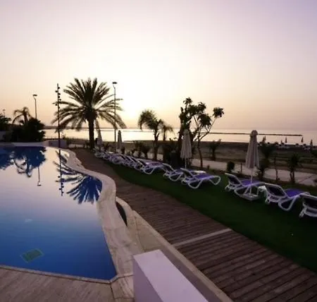 호텔 Lebay 라르나카