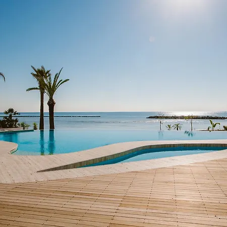 Otel Lebay 3*